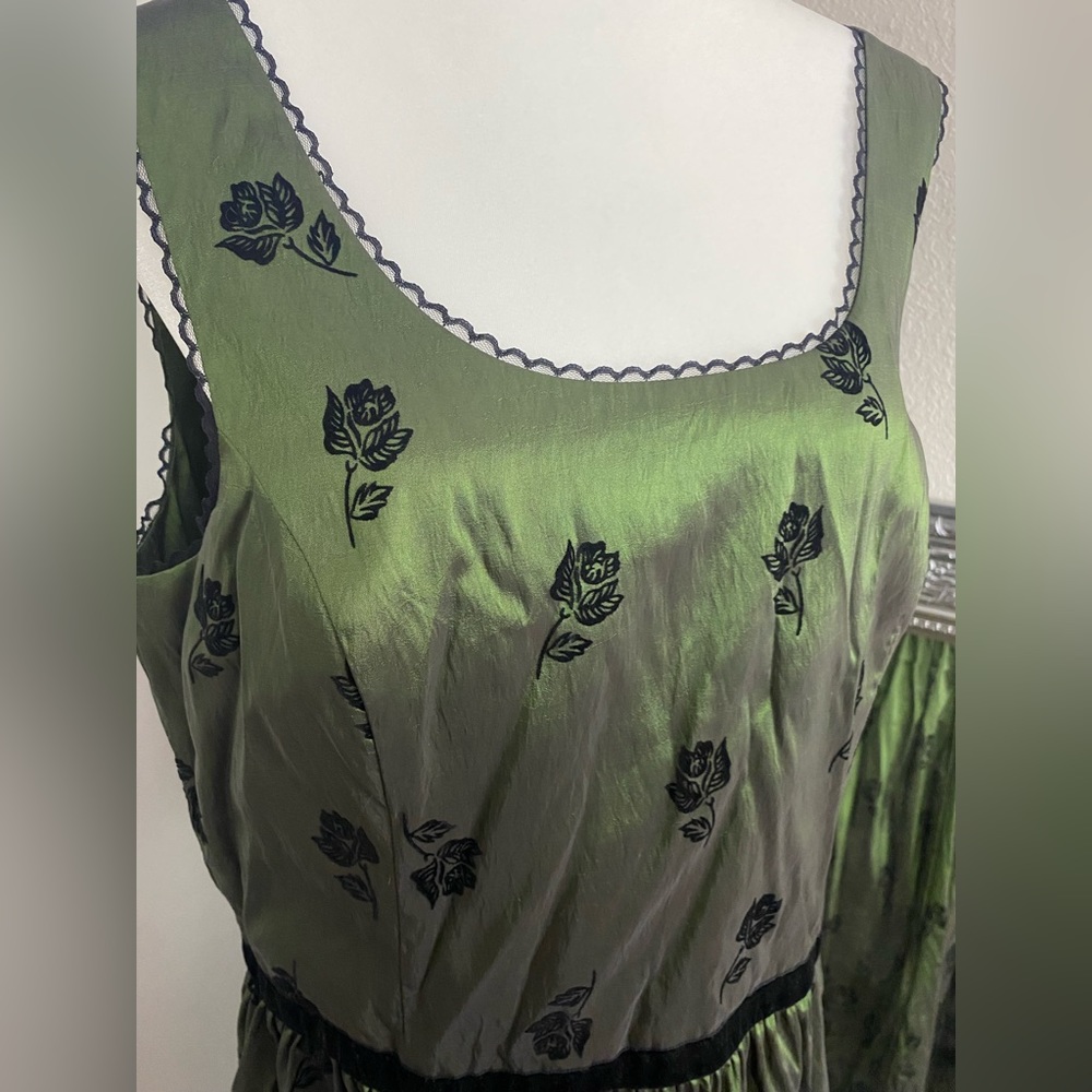 ❗️SOLD❗️Neca Twilight Bella Swan Birthday Dress New Moon Size 2XL - Picture 4 of 16